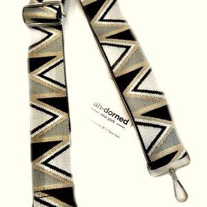 Adjustable strap for crossbody bag